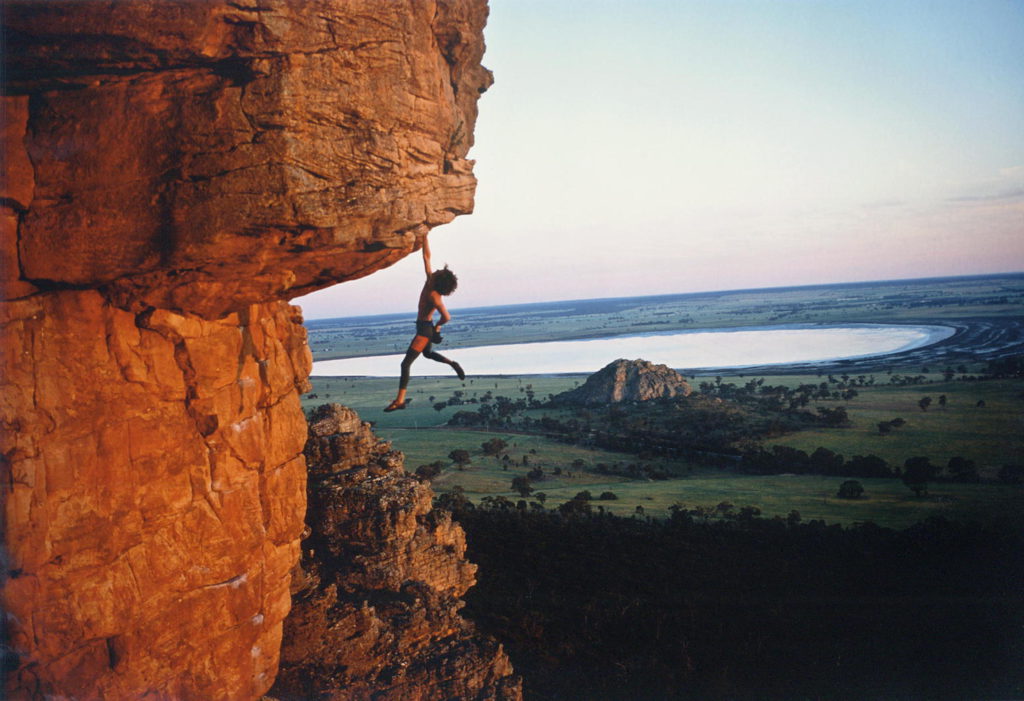 Stefan, frei und in klassischer Pose in der Route Kachoong am Mt. Arapiles, down under.