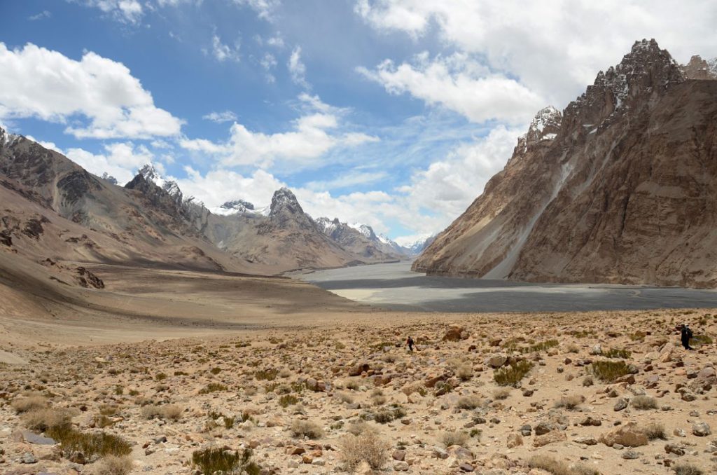 Wo der Wind betet: Das Shaksgam Tal in den nordöstlichen Ausläufern des Karakorum-Gebirges. Ende des 19. Jhdts. vom britischen Offizier Francis Younghusband erkundet, heute unter Chinesischem Hoheitsanspruch.